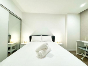 Urban Sanctuary in West Franklin with Pool & Gym, Adelaide